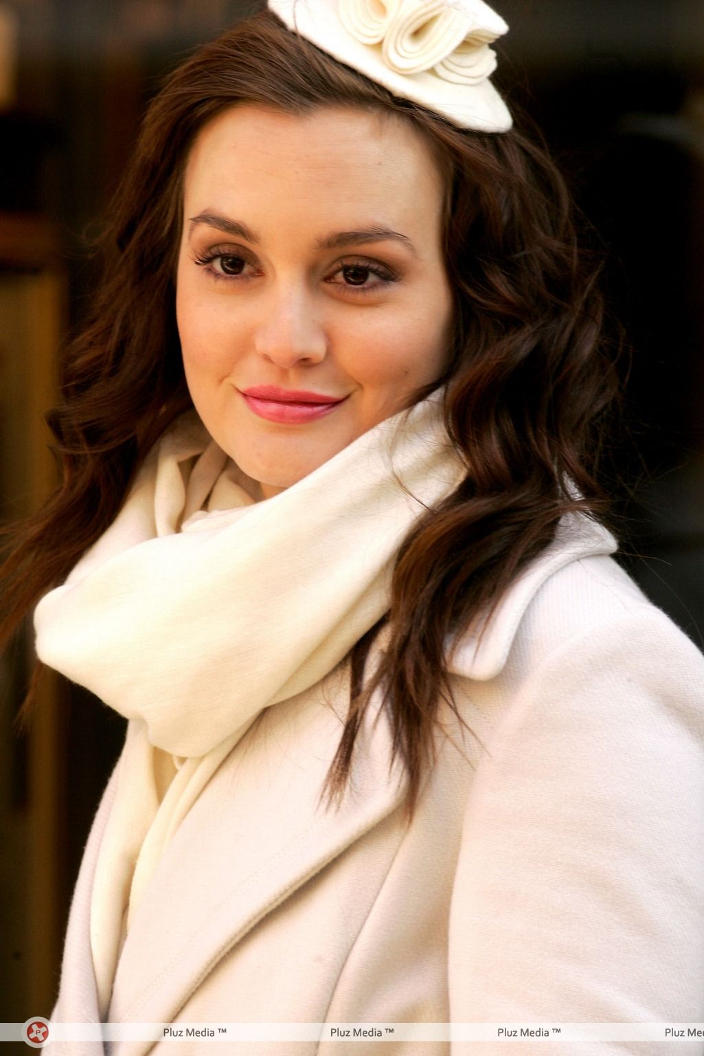 Leighton Meester dressed a winter jacket on the set of 'Gossip Girl' | Picture 112636